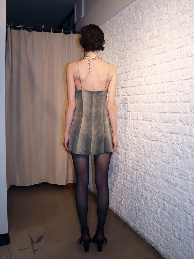 ESKİTME DETAYLI ASKILI MİNİ ELBİSE